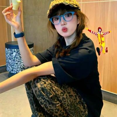 闪婚后我成了全家的心尖宠